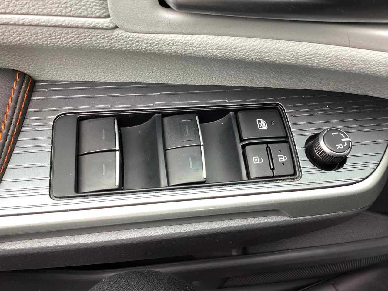 2023 Toyota Sienna XSE 7-Passenger FWD Photo