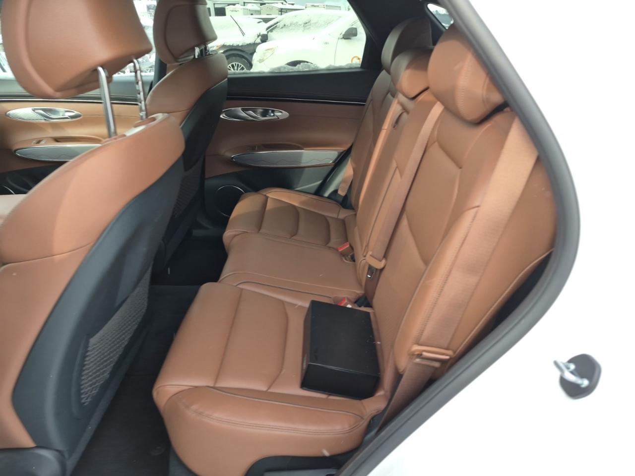 2023 Genesis GV70 2.5T ADVANCED - LTHR! NAV! BACK-UP CAM! BSM! PANO Photo