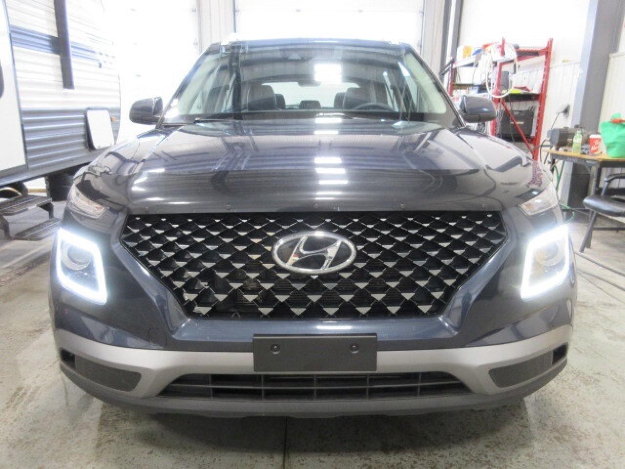 2021 Hyundai Venue ULTIMATE, NAV, ROOF, AUTOSTART, 143K! Photo2