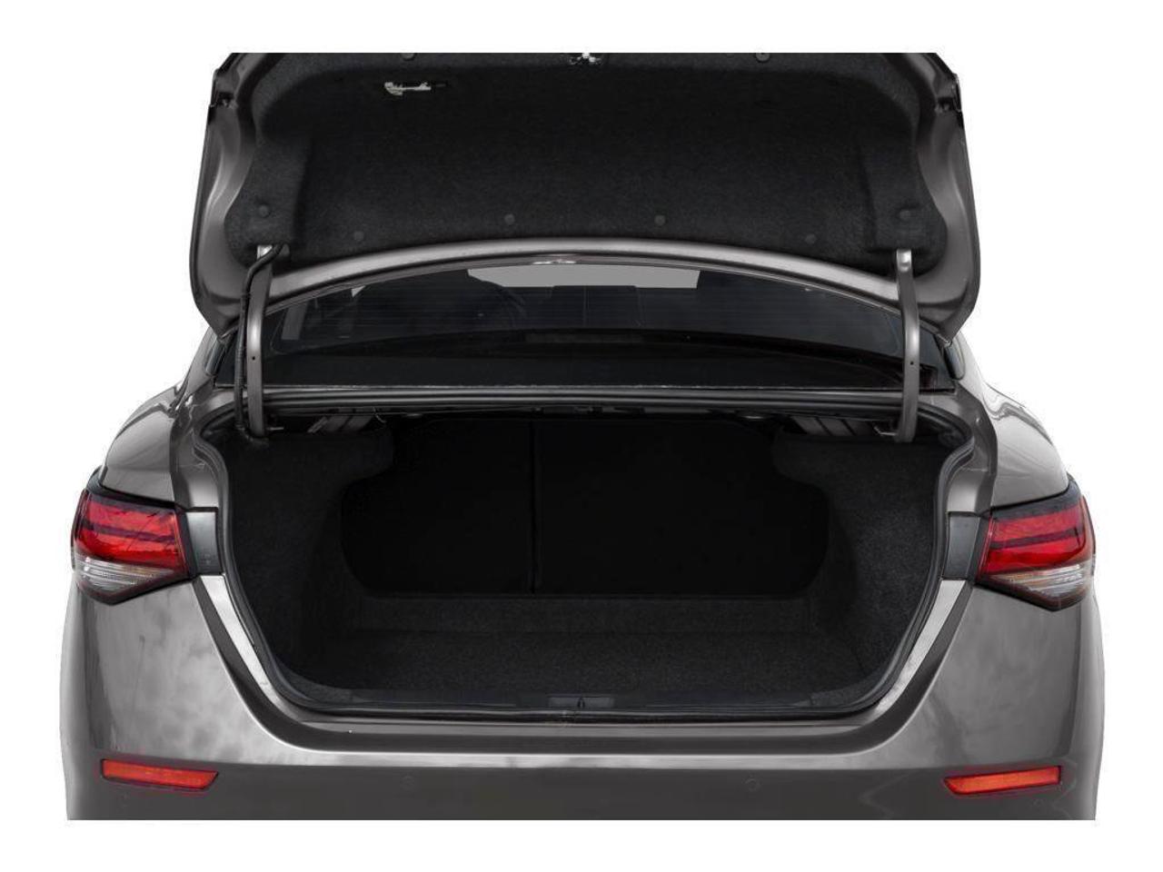 2025 Nissan Sentra SR 4dr Sedan Photo