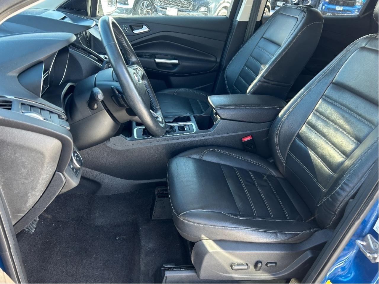 2017 Ford Escape Titanium LEATHER/NAV/SUNROOF CALL PICTON 114K KM'S Photo