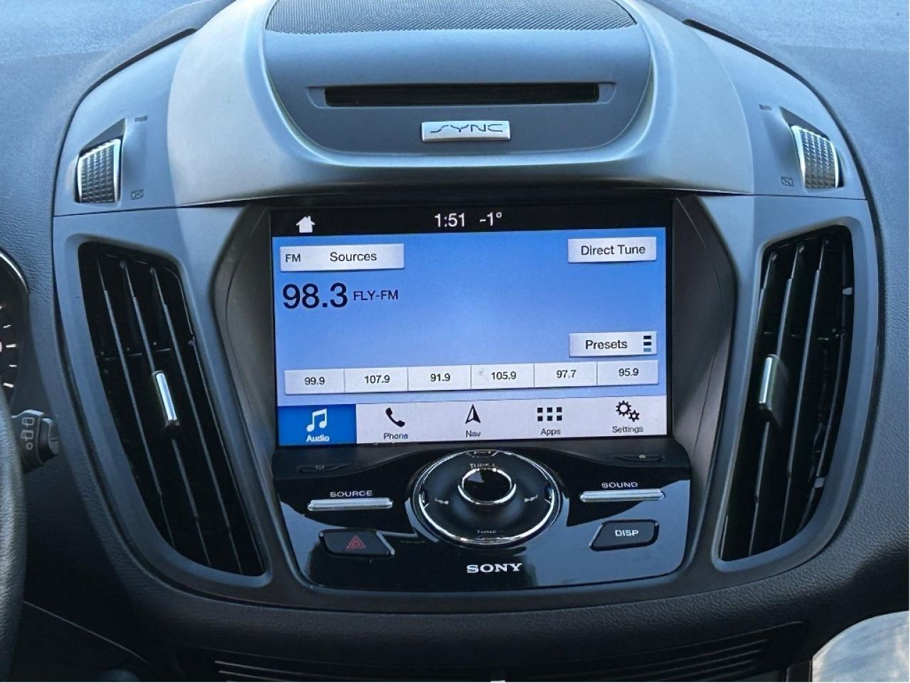 2017 Ford Escape Titanium LEATHER/NAV/SUNROOF CALL PICTON 114K KM'S Photo