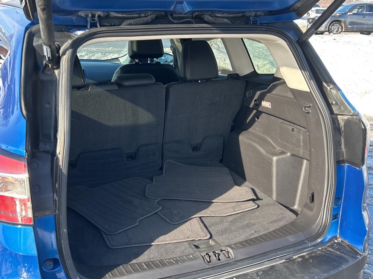 2017 Ford Escape Titanium LEATHER/NAV/SUNROOF CALL PICTON 114K KM'S Photo