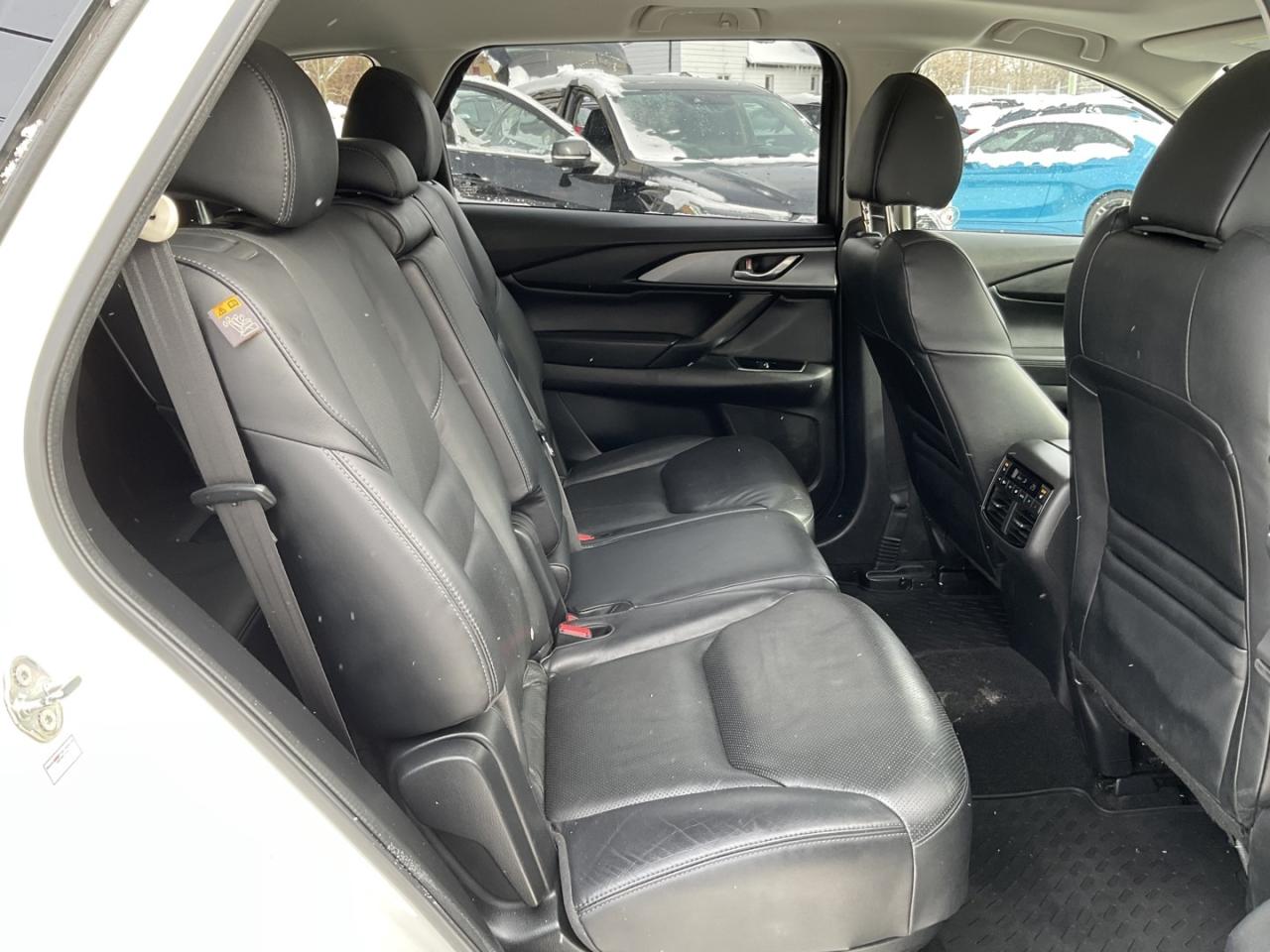 2018 Mazda CX-9 GS-L AWD - LTHR! NAV! BACK-UP CAM! BSM! 7 PASS! Photo