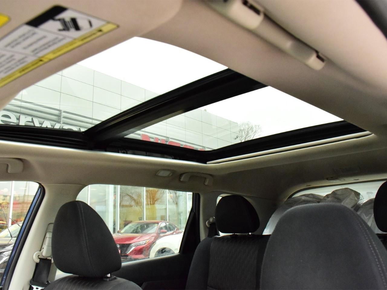 2017 Nissan Rogue  Photo