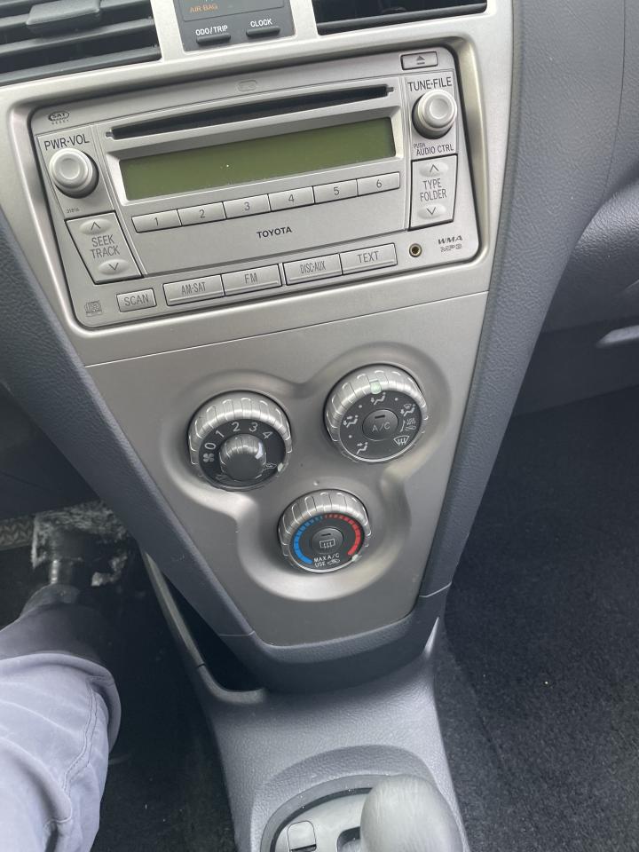 2012 Toyota Yaris AUTO 4DR SEDAN AC POWER OPTIONS LOW KM Photo