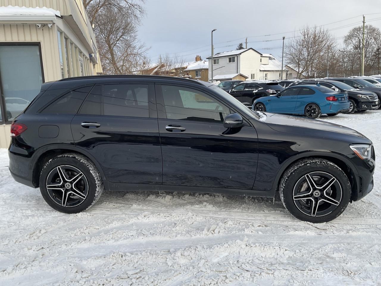 2020 Mercedes-Benz GLC-Class GLC300 4MATIC - LTHR! NAV! BACK-UP CAM! BSM! PANO Photo