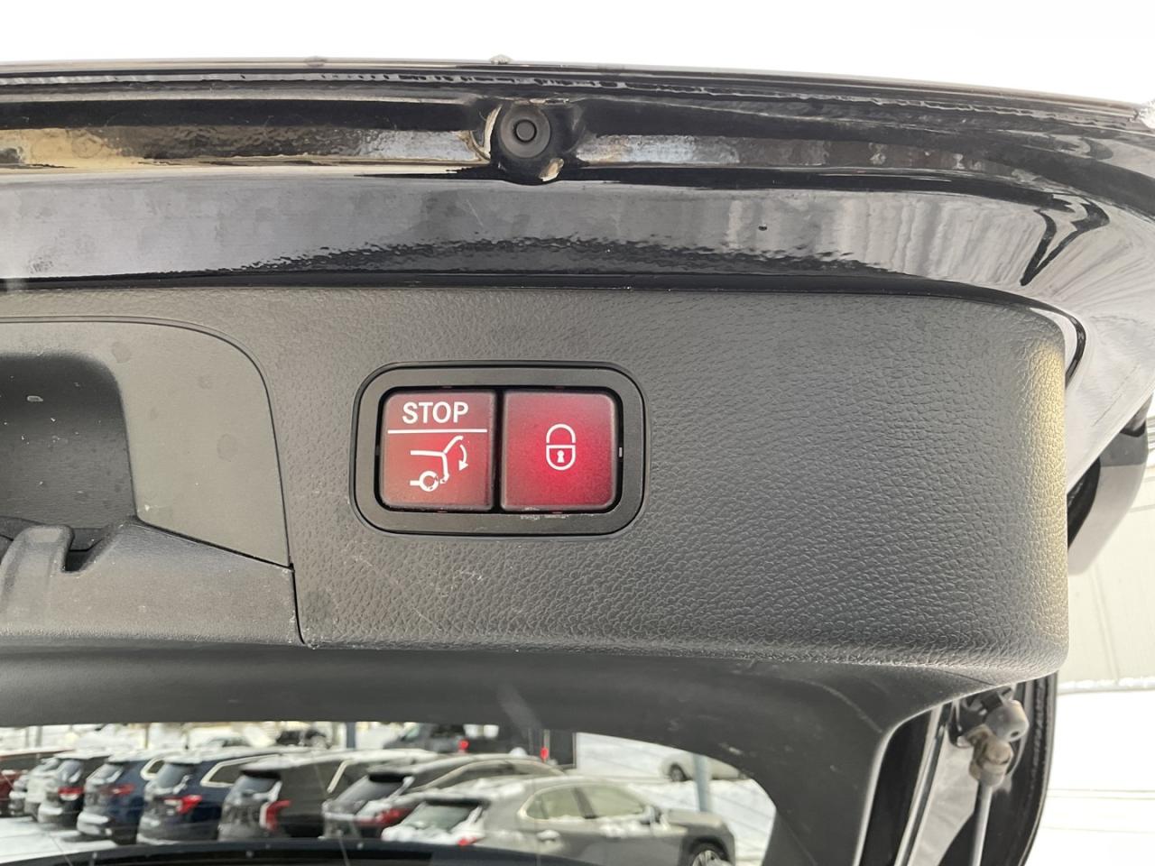 2020 Mercedes-Benz GLC-Class GLC300 4MATIC - LTHR! NAV! BACK-UP CAM! BSM! PANO Photo