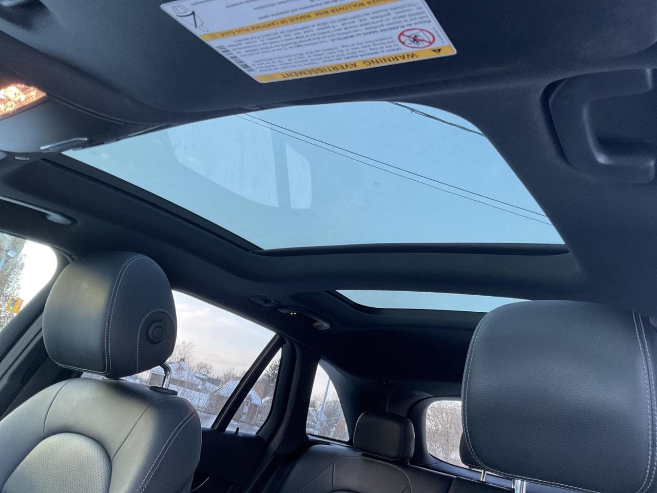 2020 Mercedes-Benz GLC-Class GLC300 4MATIC - LTHR! NAV! BACK-UP CAM! BSM! PANO Photo