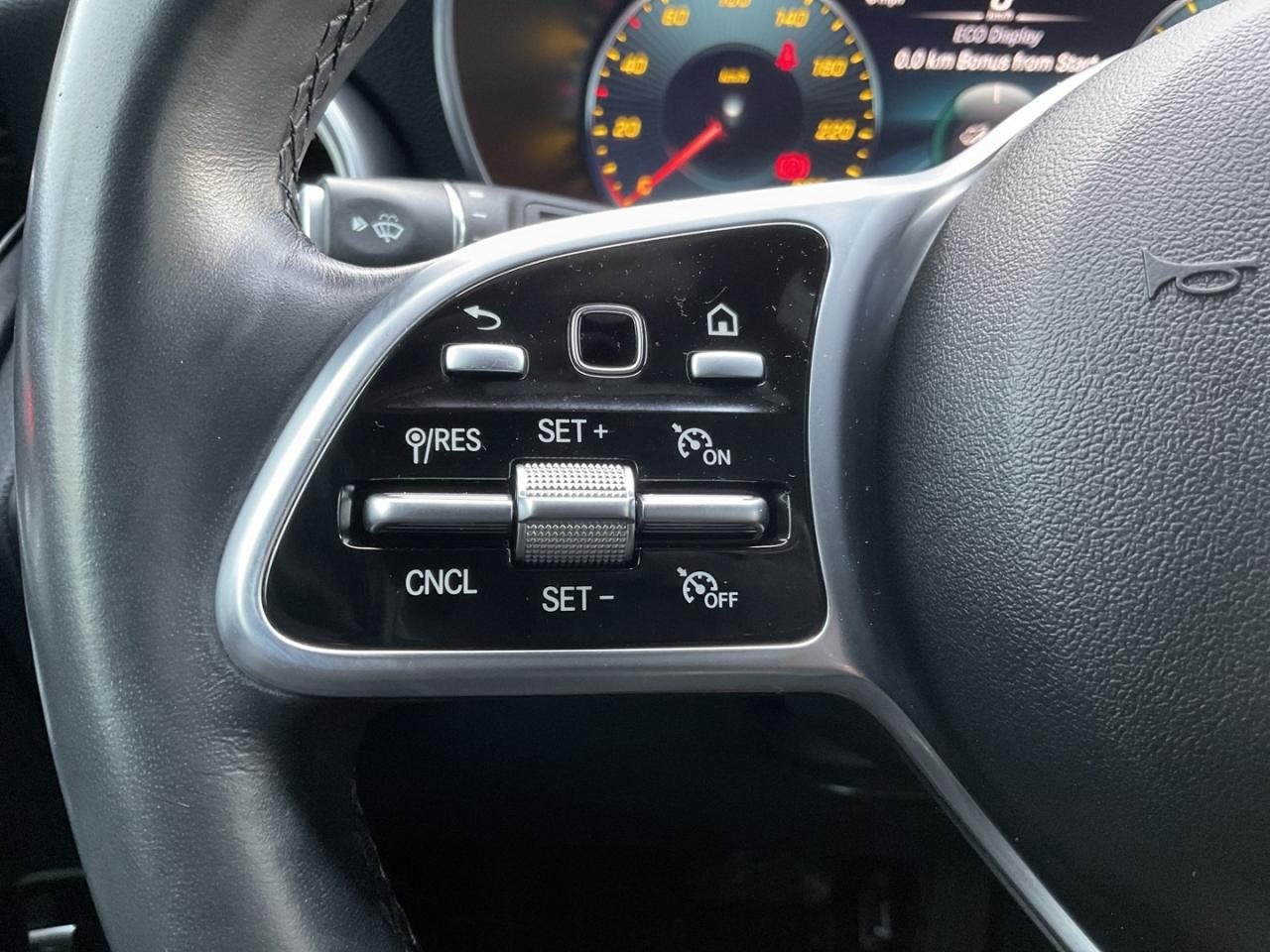 2020 Mercedes-Benz GLC-Class GLC300 4MATIC - LTHR! NAV! BACK-UP CAM! BSM! PANO Photo