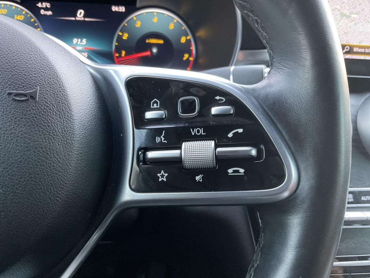 2020 Mercedes-Benz GLC-Class GLC300 4MATIC - LTHR! NAV! BACK-UP CAM! BSM! PANO Photo