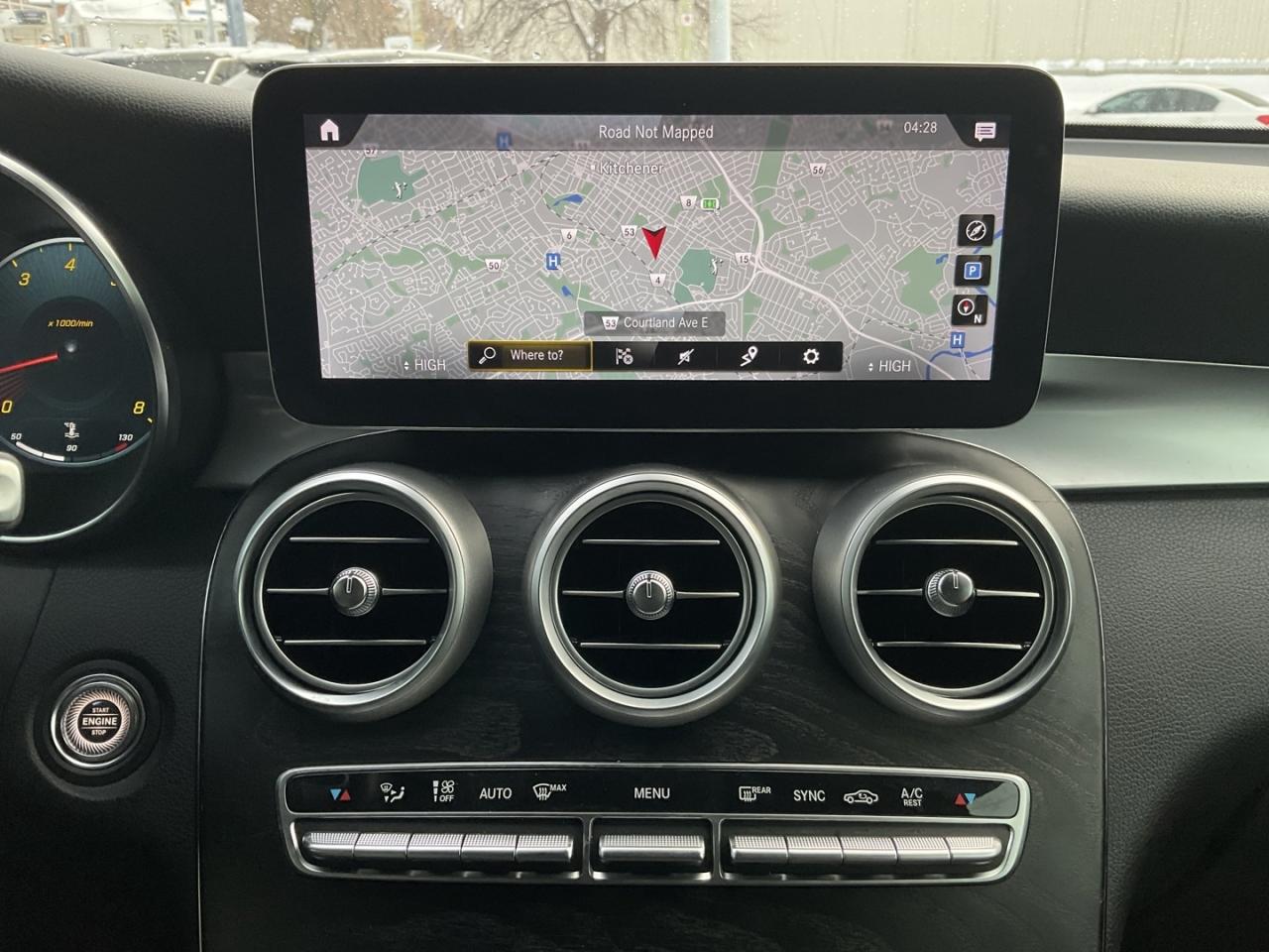 2020 Mercedes-Benz GLC-Class GLC300 4MATIC - LTHR! NAV! BACK-UP CAM! BSM! PANO Photo