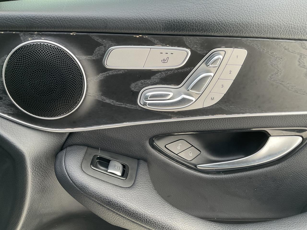 2020 Mercedes-Benz GLC-Class GLC300 4MATIC - LTHR! NAV! BACK-UP CAM! BSM! PANO Photo