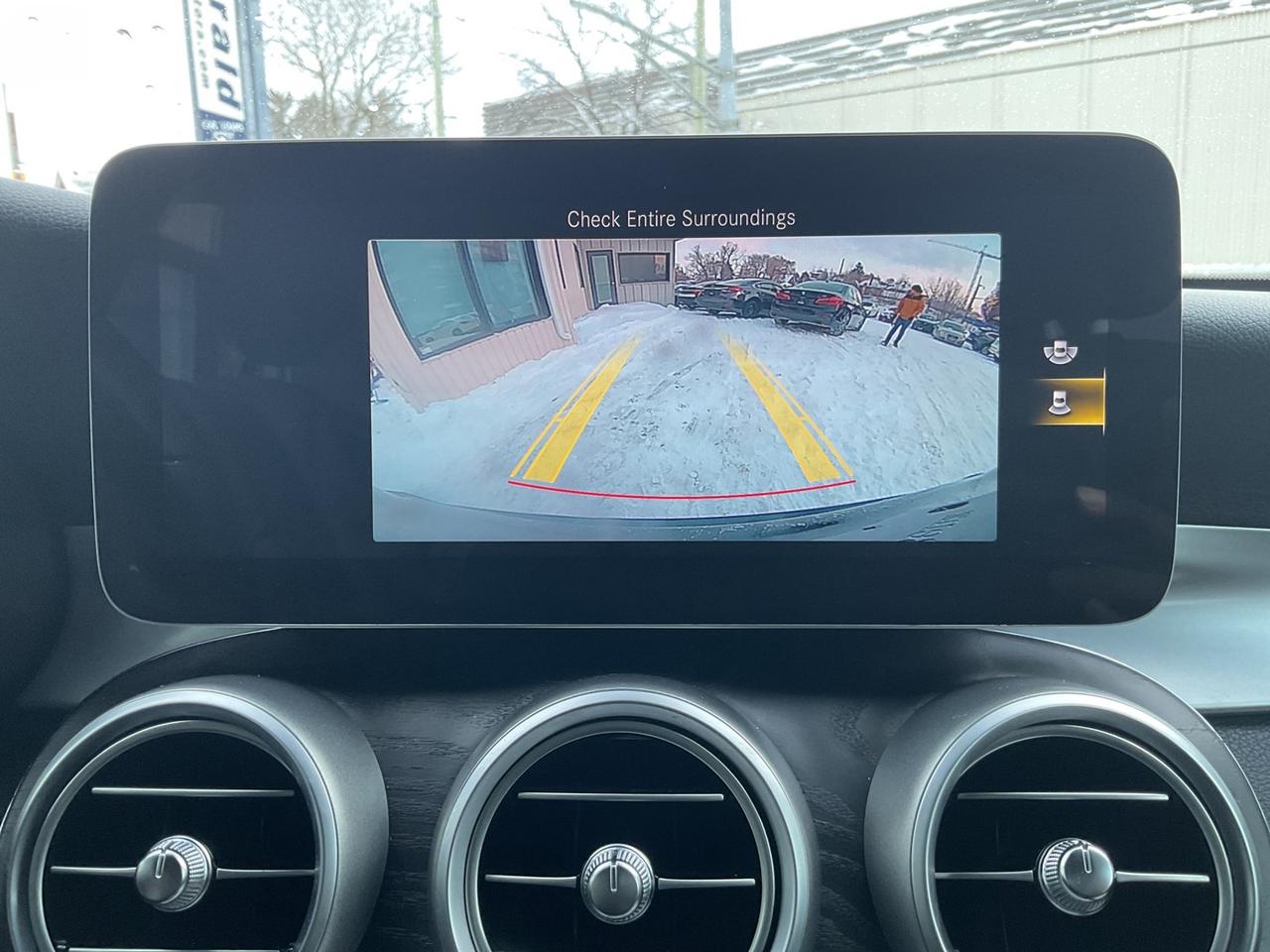 2020 Mercedes-Benz GLC-Class GLC300 4MATIC - LTHR! NAV! BACK-UP CAM! BSM! PANO Photo