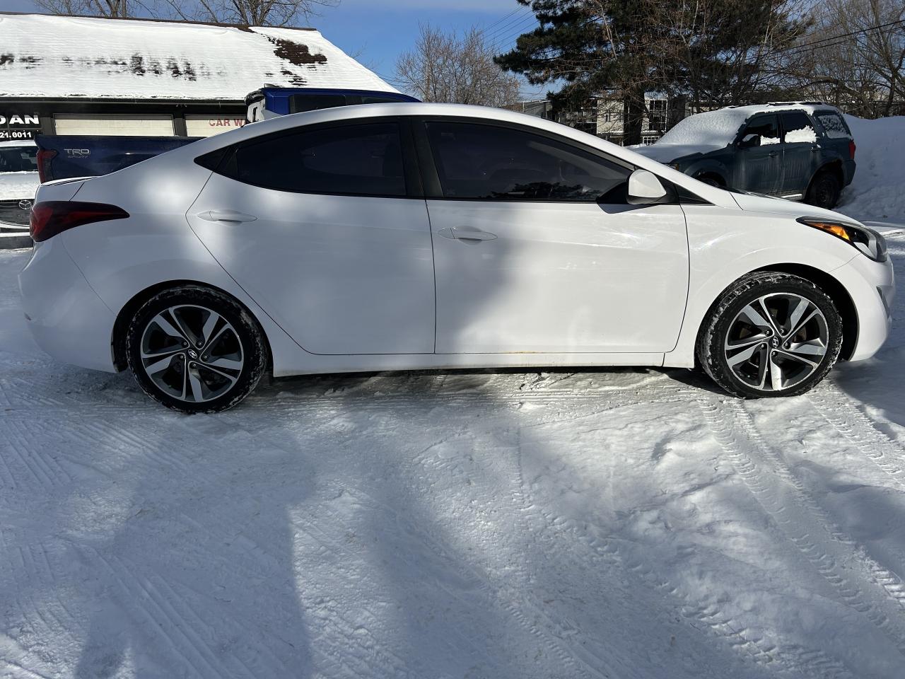 2015 Hyundai Elantra GLS Photo