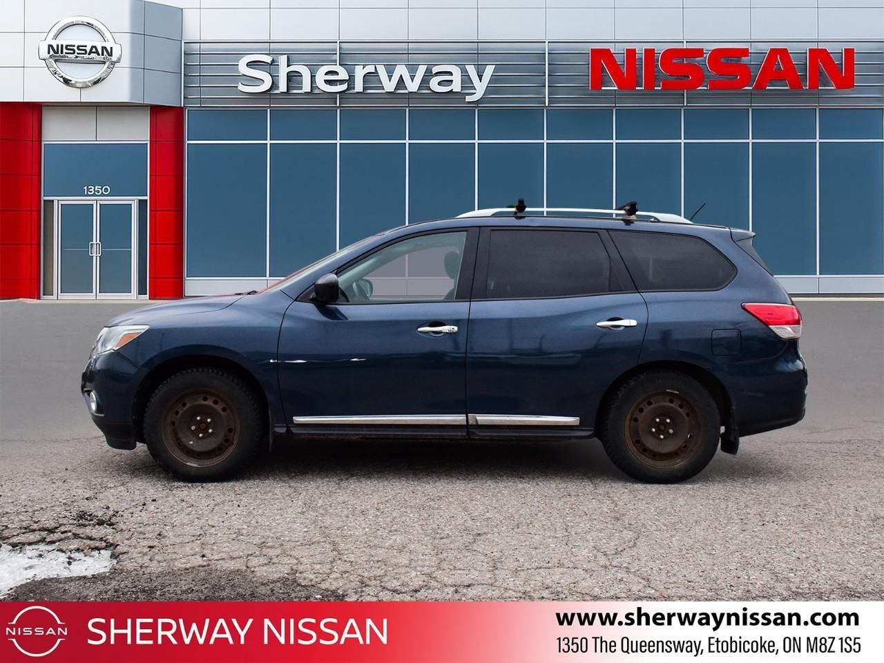 2015 Nissan Pathfinder  Photo2