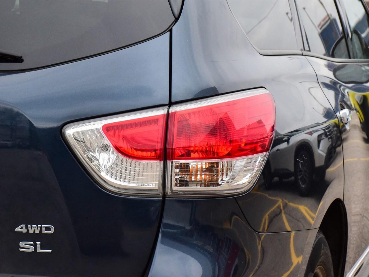 2015 Nissan Pathfinder  Photo