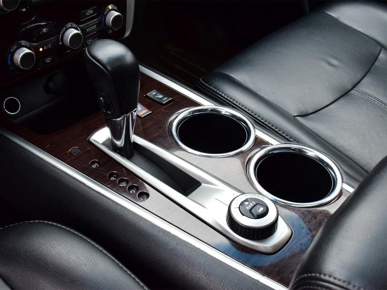 2015 Nissan Pathfinder  Photo