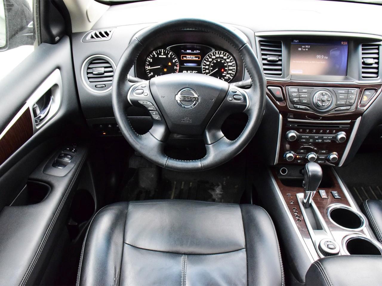 2015 Nissan Pathfinder  Photo