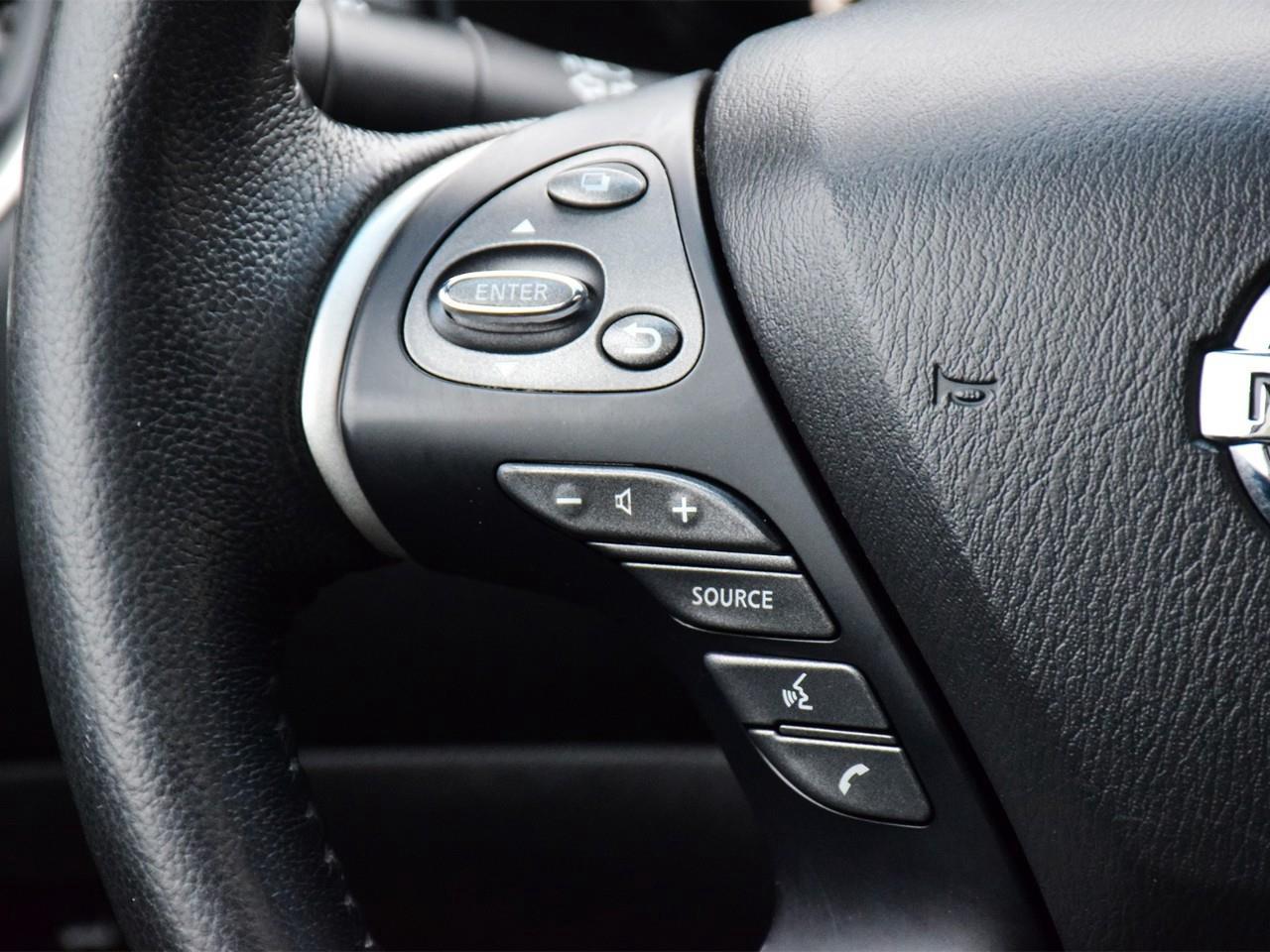 2015 Nissan Pathfinder  Photo