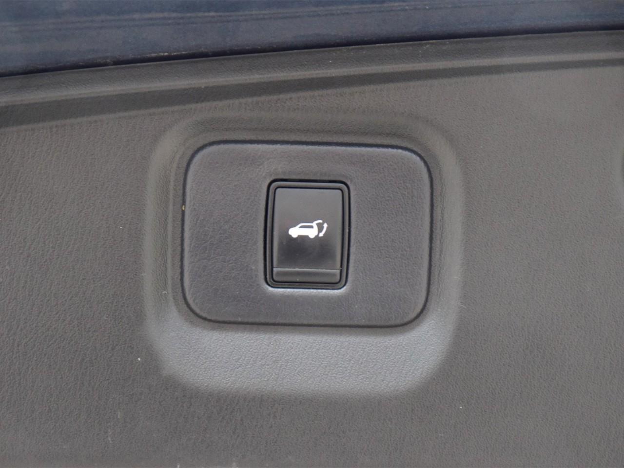 2015 Nissan Pathfinder  Photo