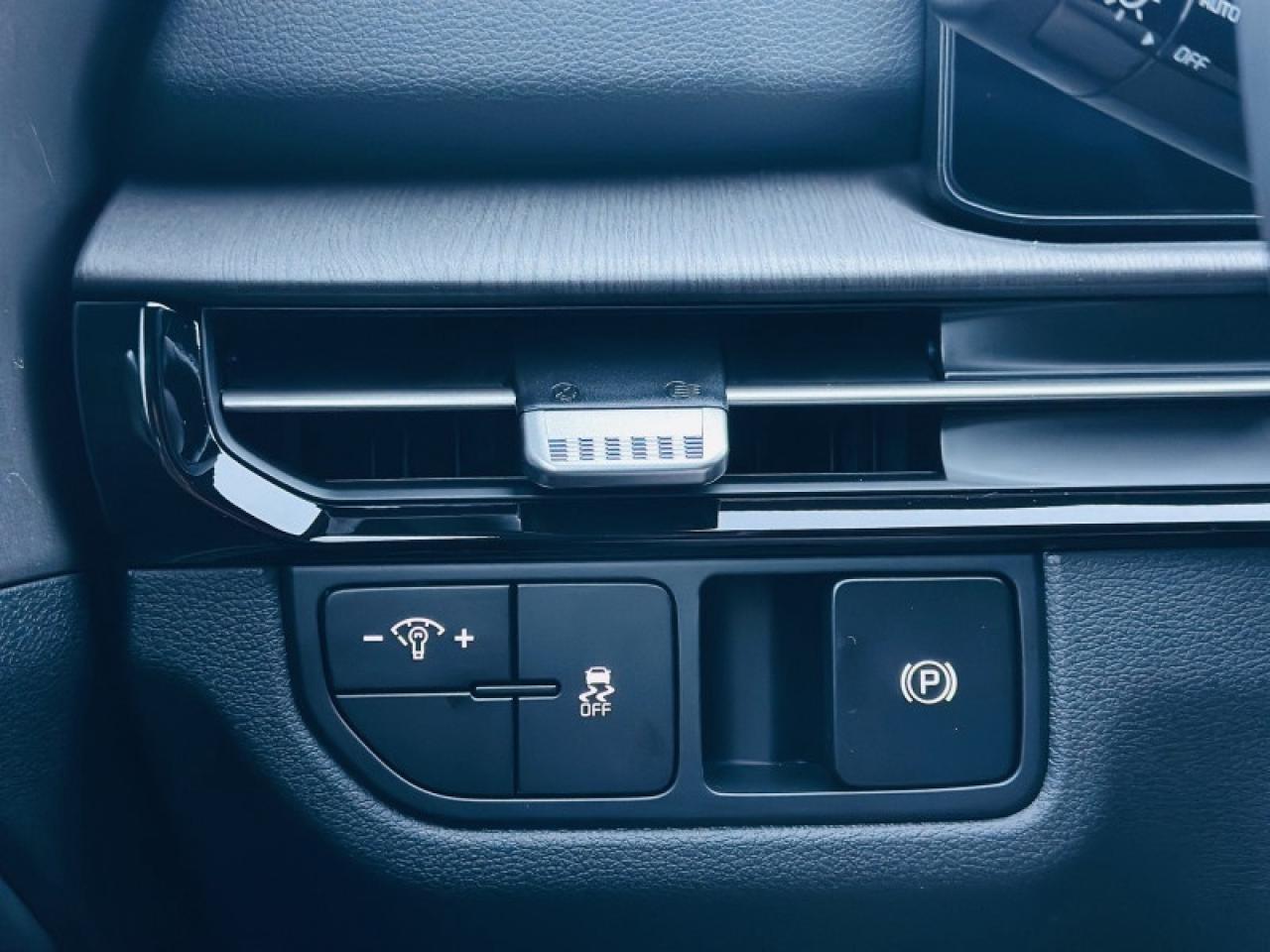 2026 Kia Sportage X-line AWD Photo