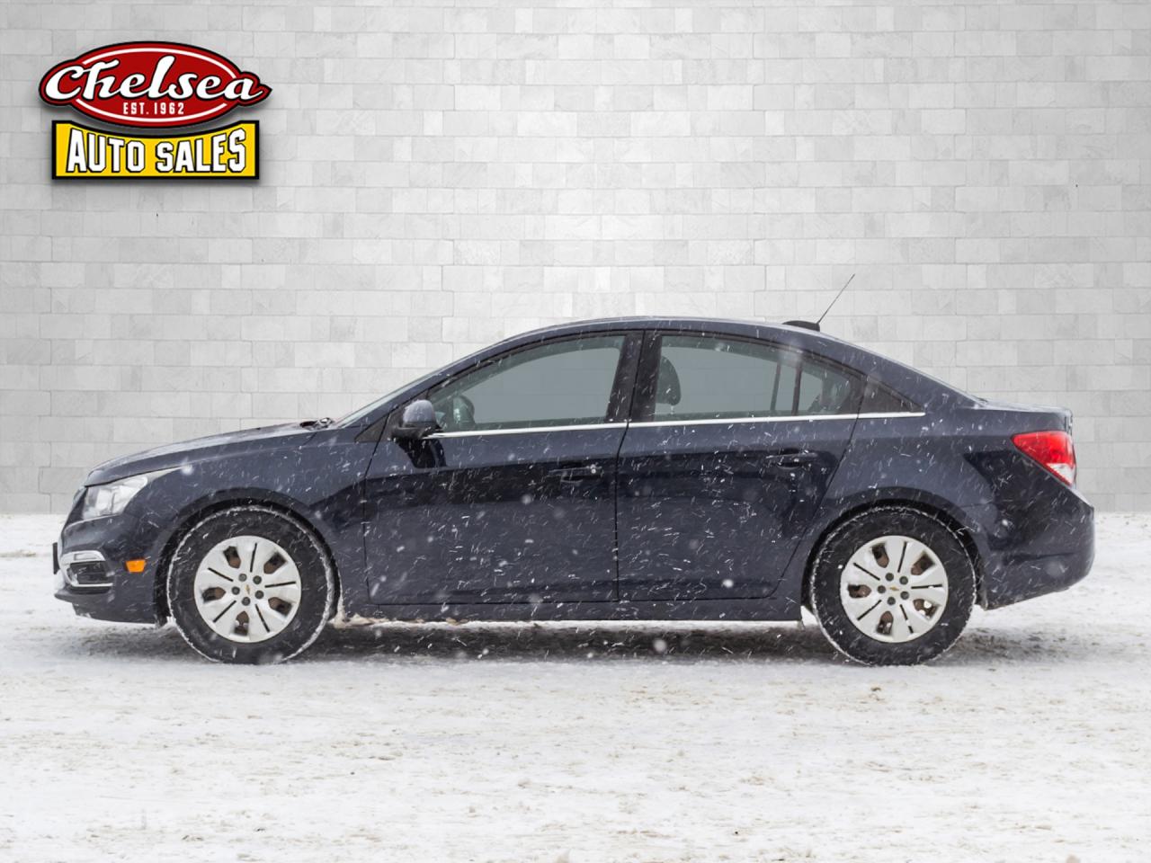 2016 Chevrolet Cruze 2LT Photo2