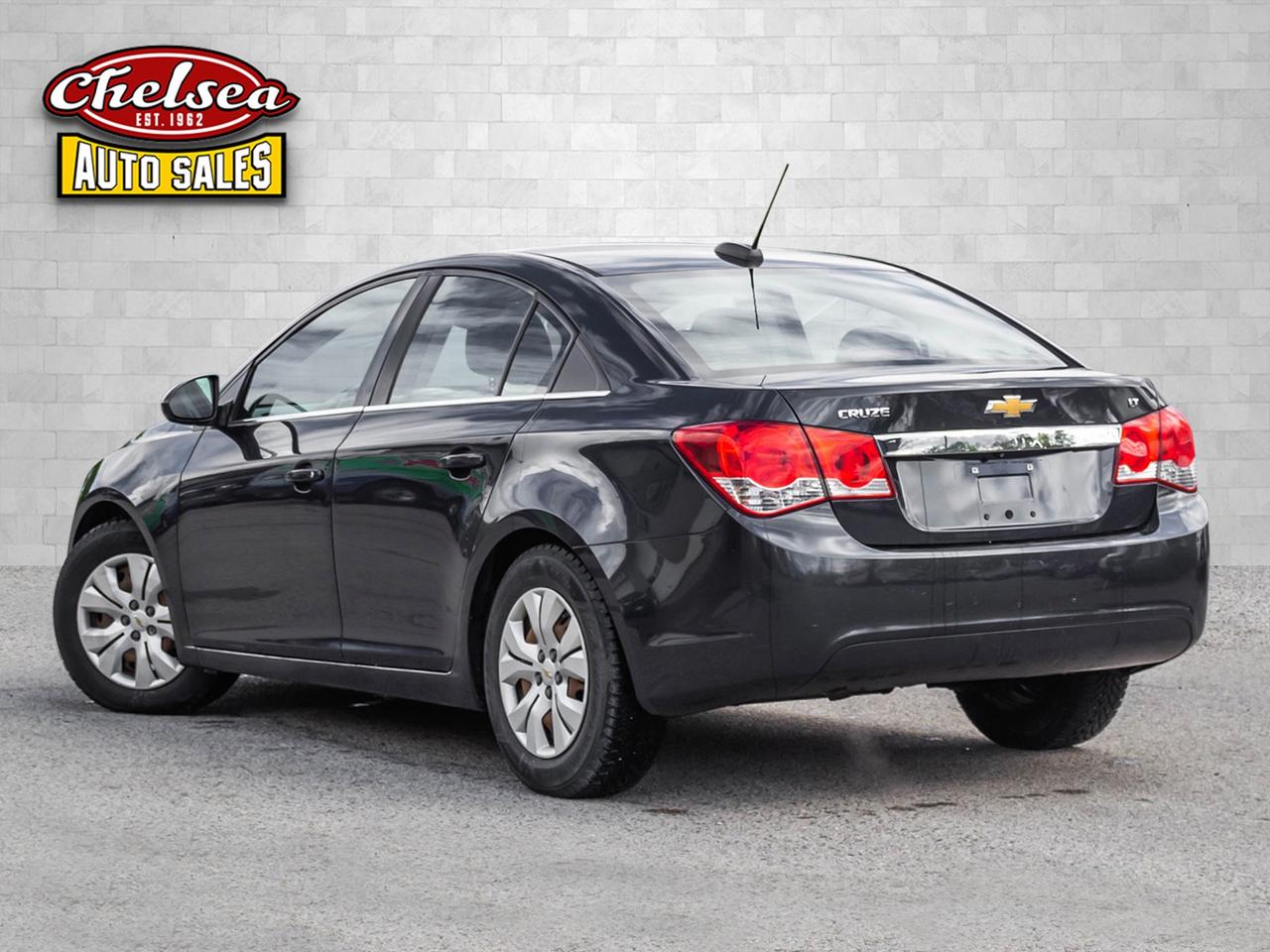2016 Chevrolet Cruze 2LT Photo4