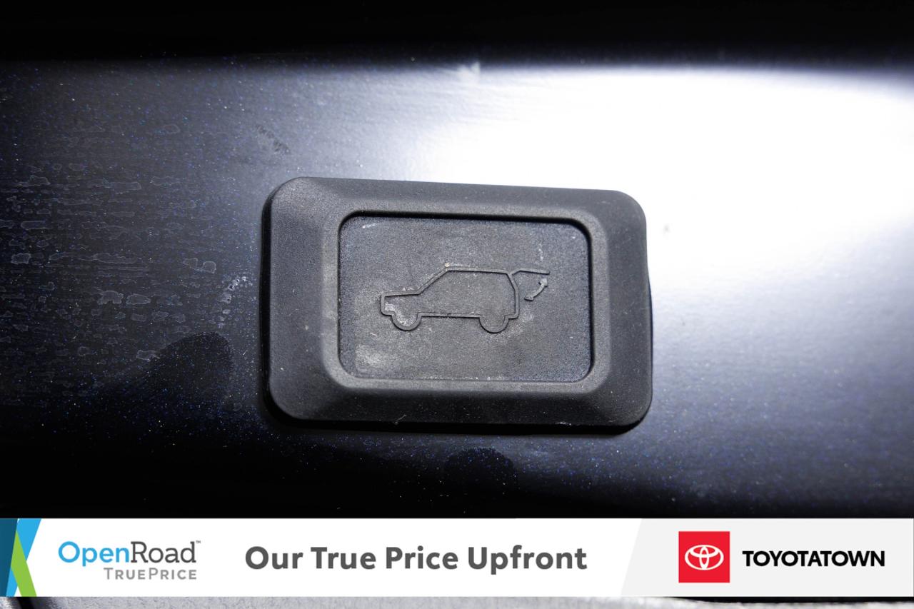 2024 Toyota RAV4 Hybrid SE! CERTIFIED PRE OWNED! ACCIDENT FREE! ELIGIBLE F Photo