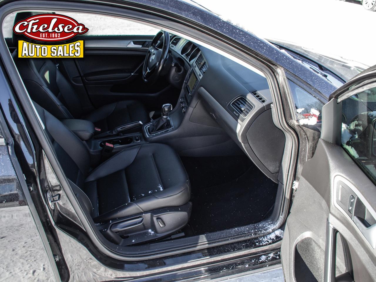 2016 Volkswagen Golf TSI S 6A Photo