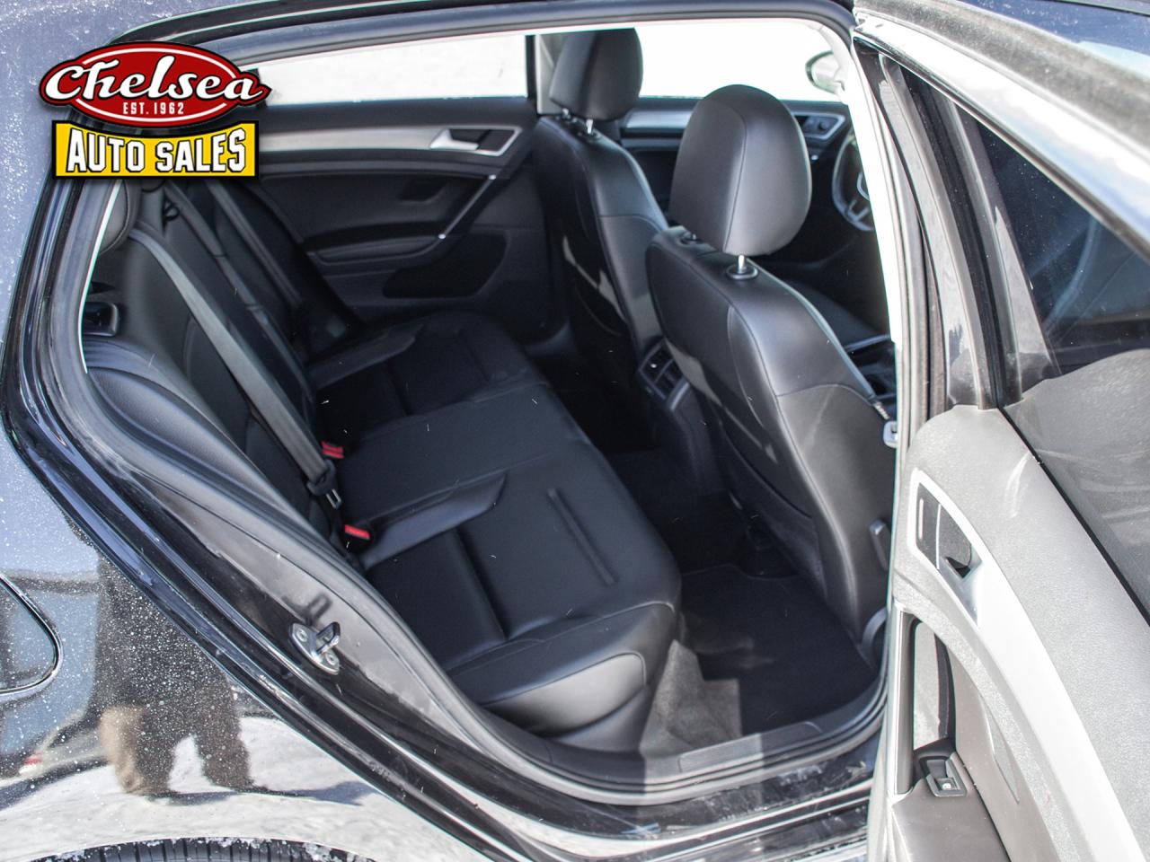 2016 Volkswagen Golf TSI S 6A Photo