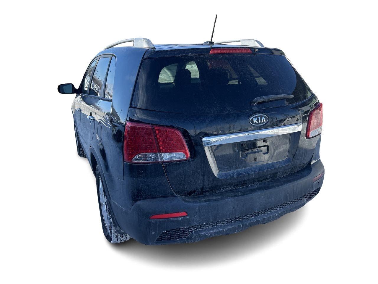 2013 Kia Sorento LX   Dependable & Spacious SUV ONE OWNER   BLACK Photo