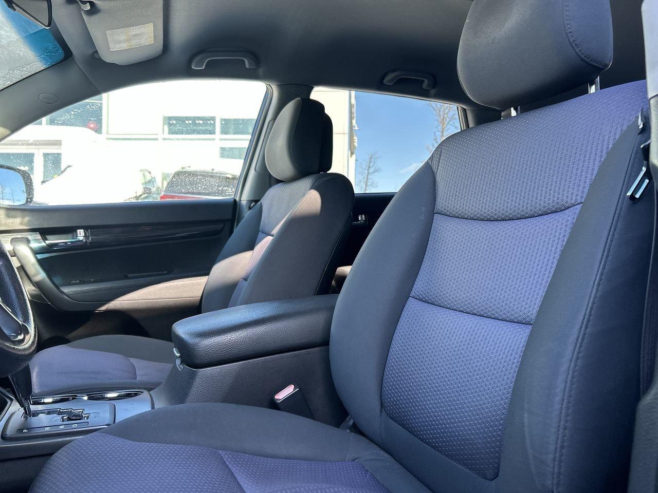 2013 Kia Sorento LX   Dependable & Spacious SUV ONE OWNER   BLACK Photo