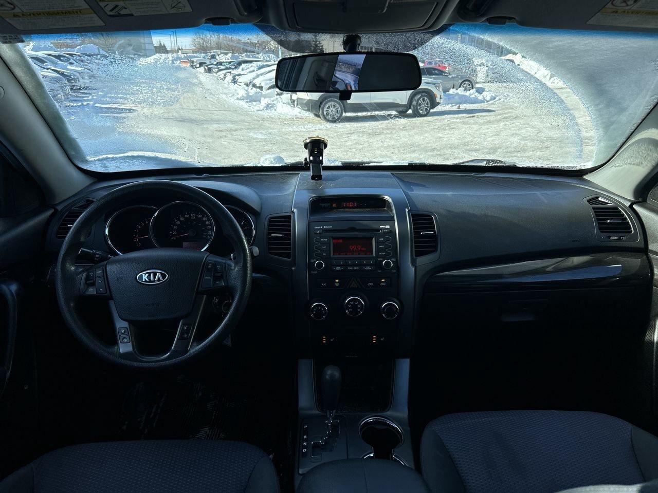 2013 Kia Sorento LX   Dependable & Spacious SUV ONE OWNER   BLACK Photo