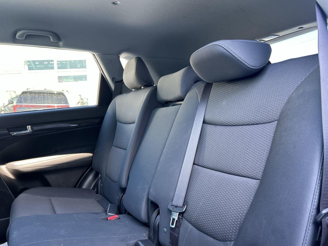 2013 Kia Sorento LX   Dependable & Spacious SUV ONE OWNER   BLACK Photo