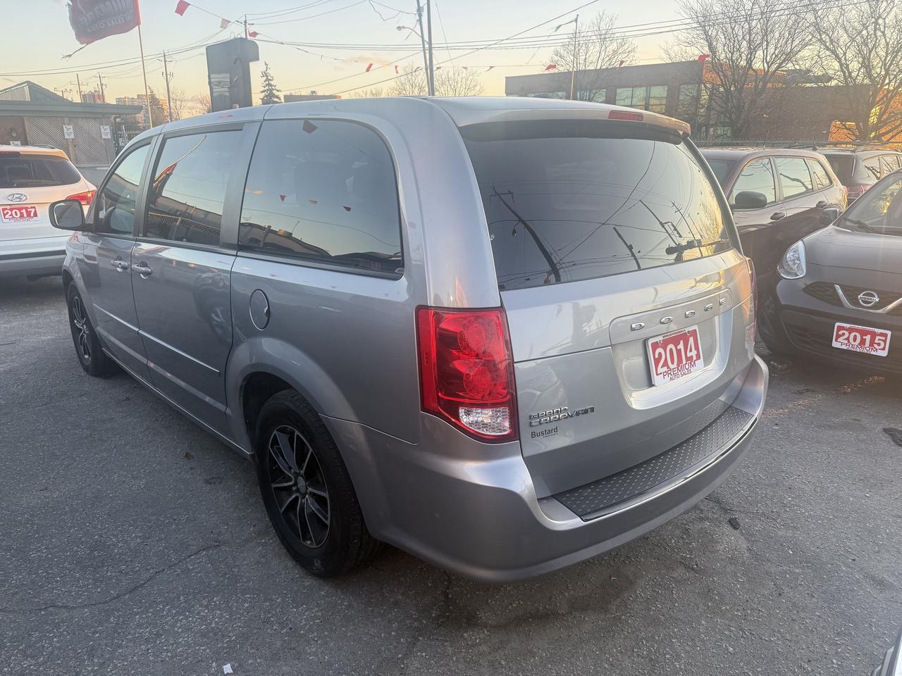 2014 Dodge Grand Caravan *** 3 YEAR WARRANTY INCLUDED *** Photo