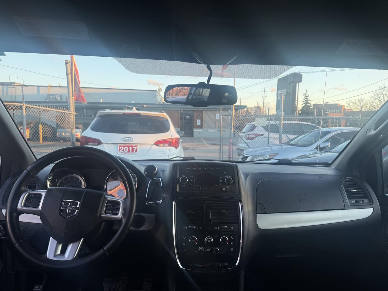 2014 Dodge Grand Caravan *** 3 YEAR WARRANTY INCLUDED *** Photo