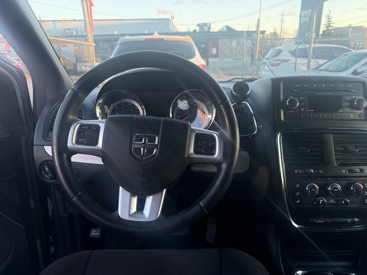 2014 Dodge Grand Caravan *** 3 YEAR WARRANTY INCLUDED *** Photo