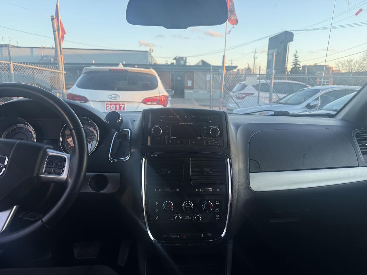 2014 Dodge Grand Caravan *** 3 YEAR WARRANTY INCLUDED *** Photo