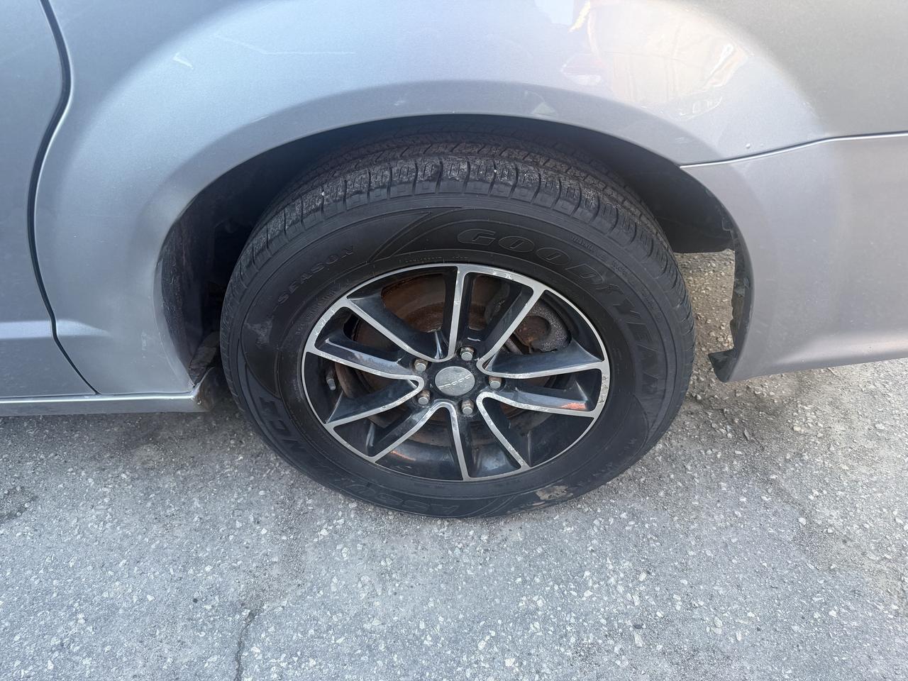 2014 Dodge Grand Caravan *** 3 YEAR WARRANTY INCLUDED *** Photo