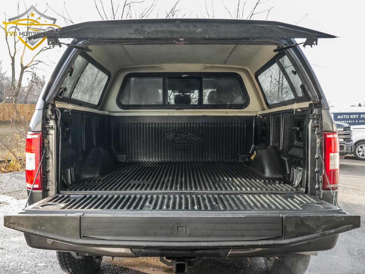 2019 Ford F-150 XLT FX4 5.0L V8 COYOTE 6.5BED PANO ROOF! Photo