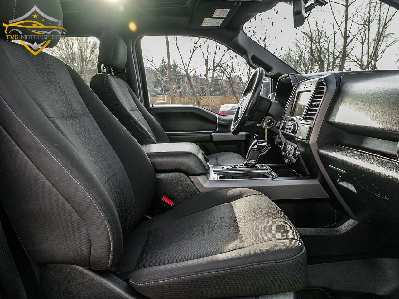 2019 Ford F-150 XLT FX4 5.0L V8 COYOTE 6.5BED PANO ROOF! Photo
