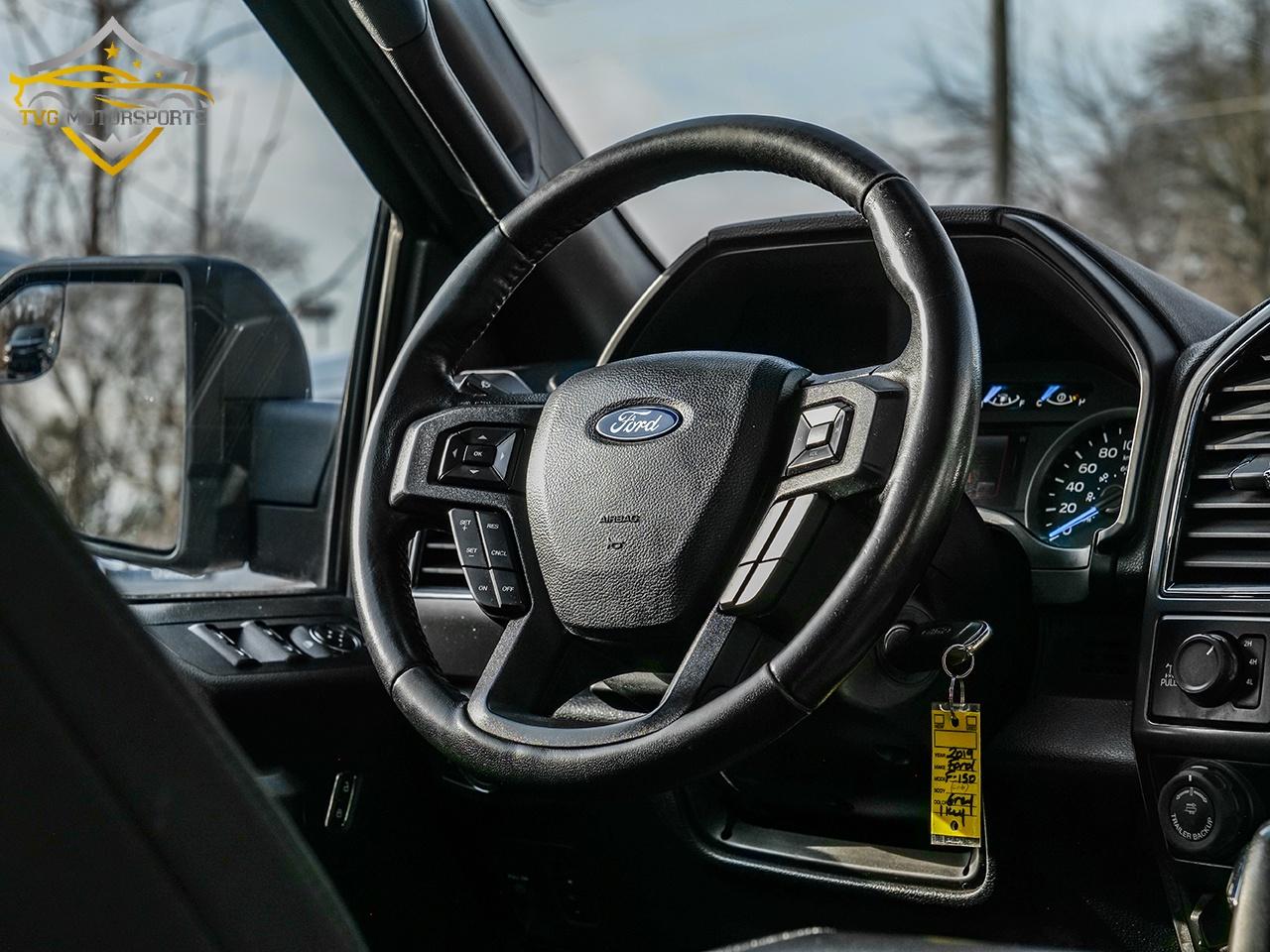 2019 Ford F-150 XLT FX4 5.0L V8 COYOTE 6.5BED PANO ROOF! Photo