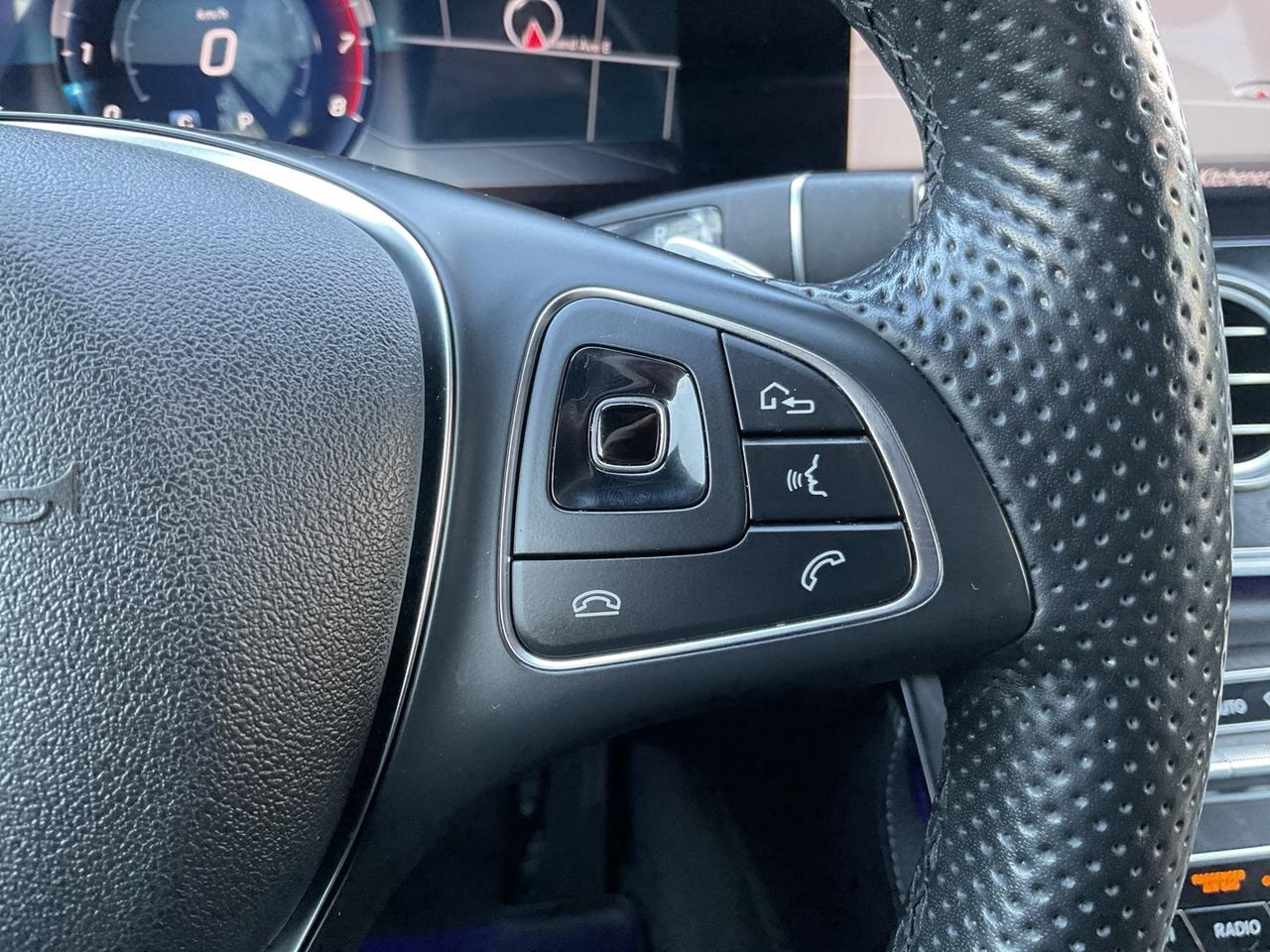 2018 Mercedes-Benz E-Class E400 4MATIC - BURMESTER! HUD! NAV! 360 CAM! BSM! Photo