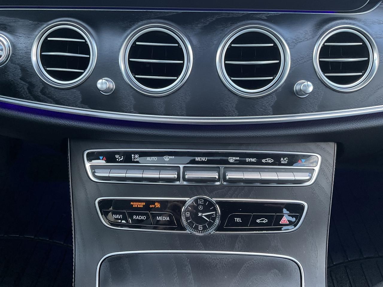 2018 Mercedes-Benz E-Class E400 4MATIC - BURMESTER! HUD! NAV! 360 CAM! BSM! Photo