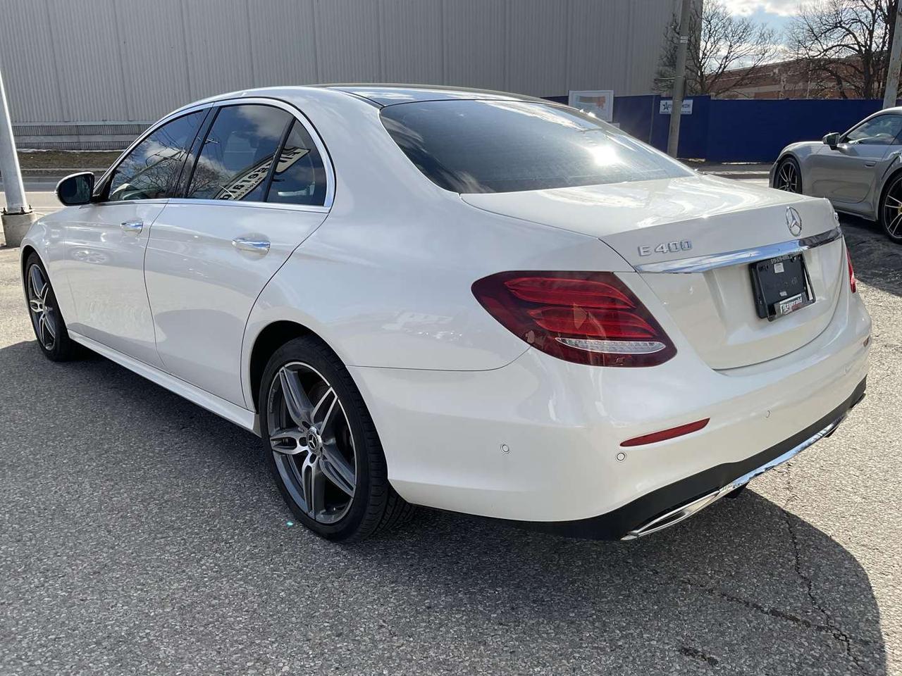 2018 Mercedes-Benz E-Class E400 4MATIC - BURMESTER! HUD! NAV! 360 CAM! BSM! Photo4