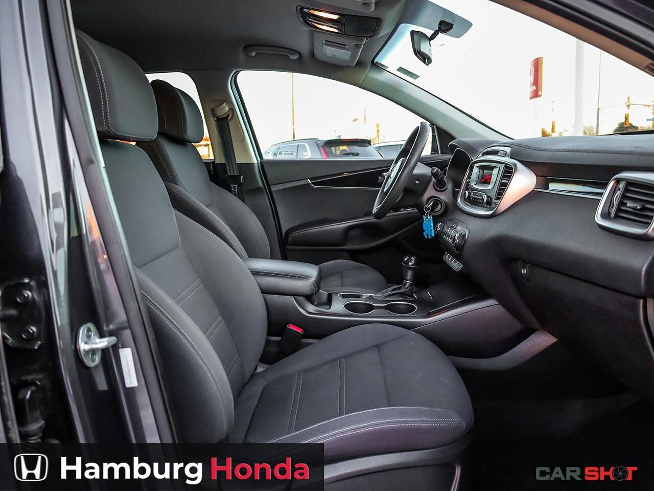 2017 Kia Sorento VdpUrlEn Photo