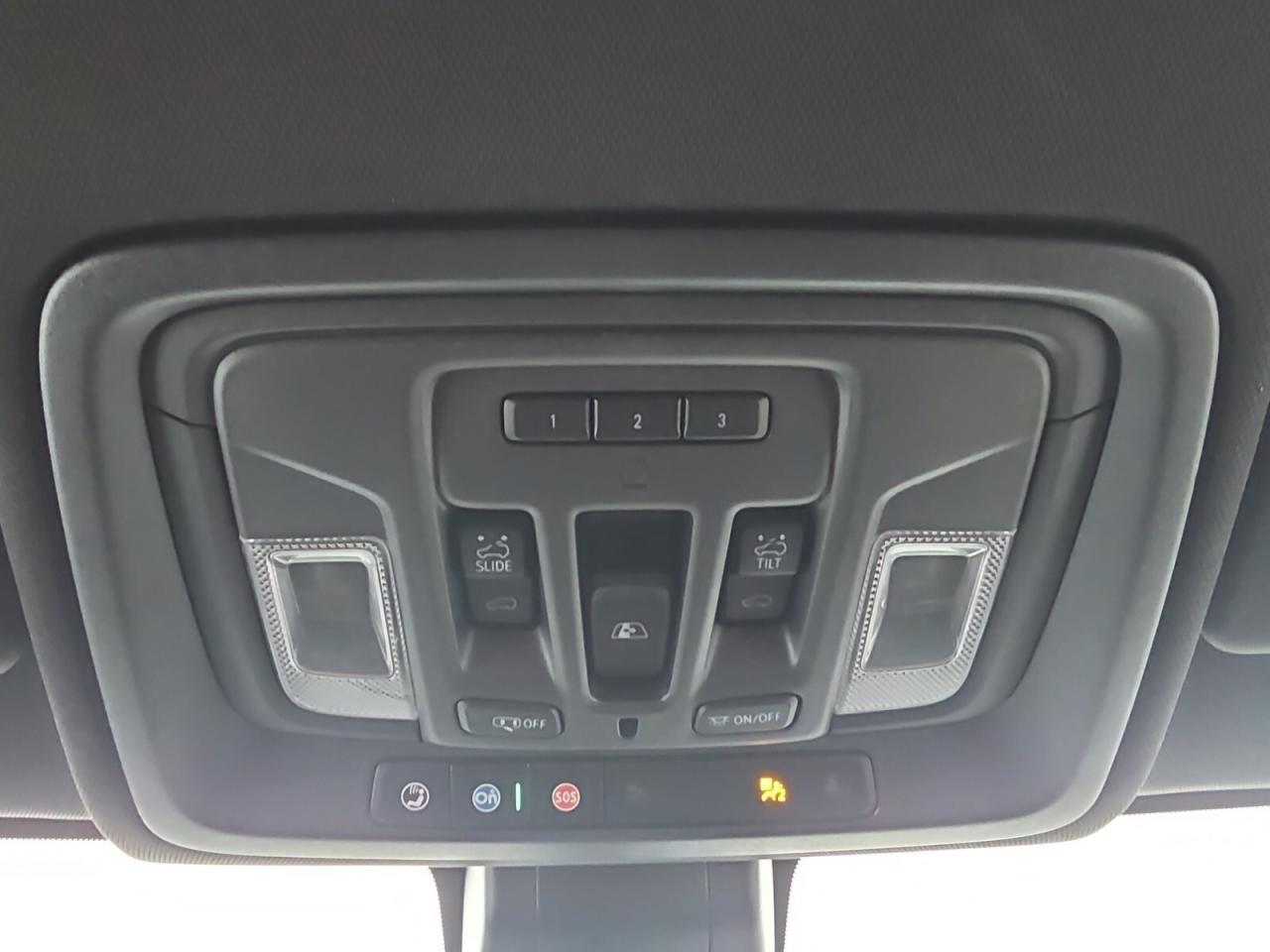 2021 GMC Sierra 1500 AT4 4WD Crew Cab * HUD / BOSE SOUND / ROOF / LEATH Photo