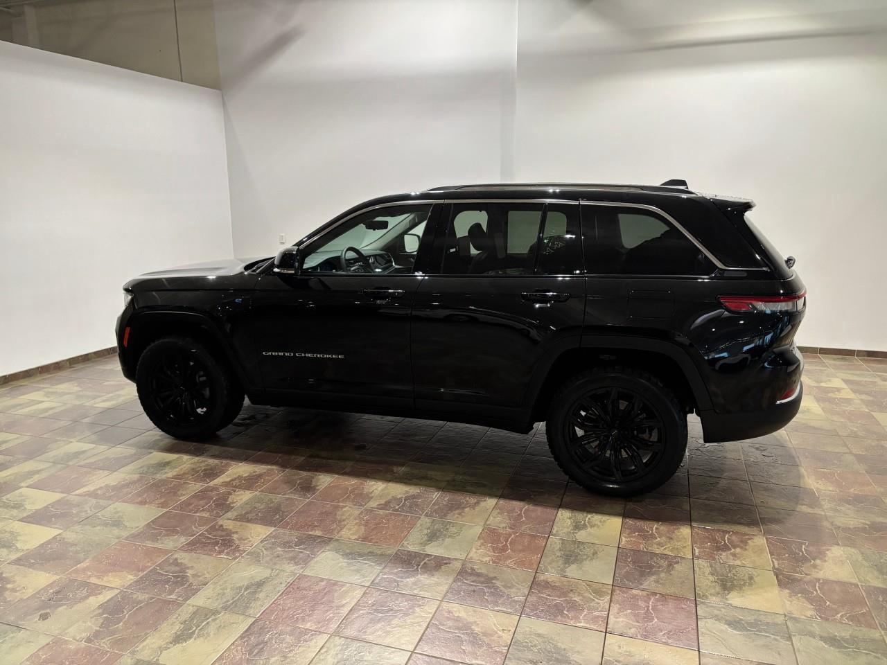 2022 Jeep Grand Cherokee 4xe  Photo