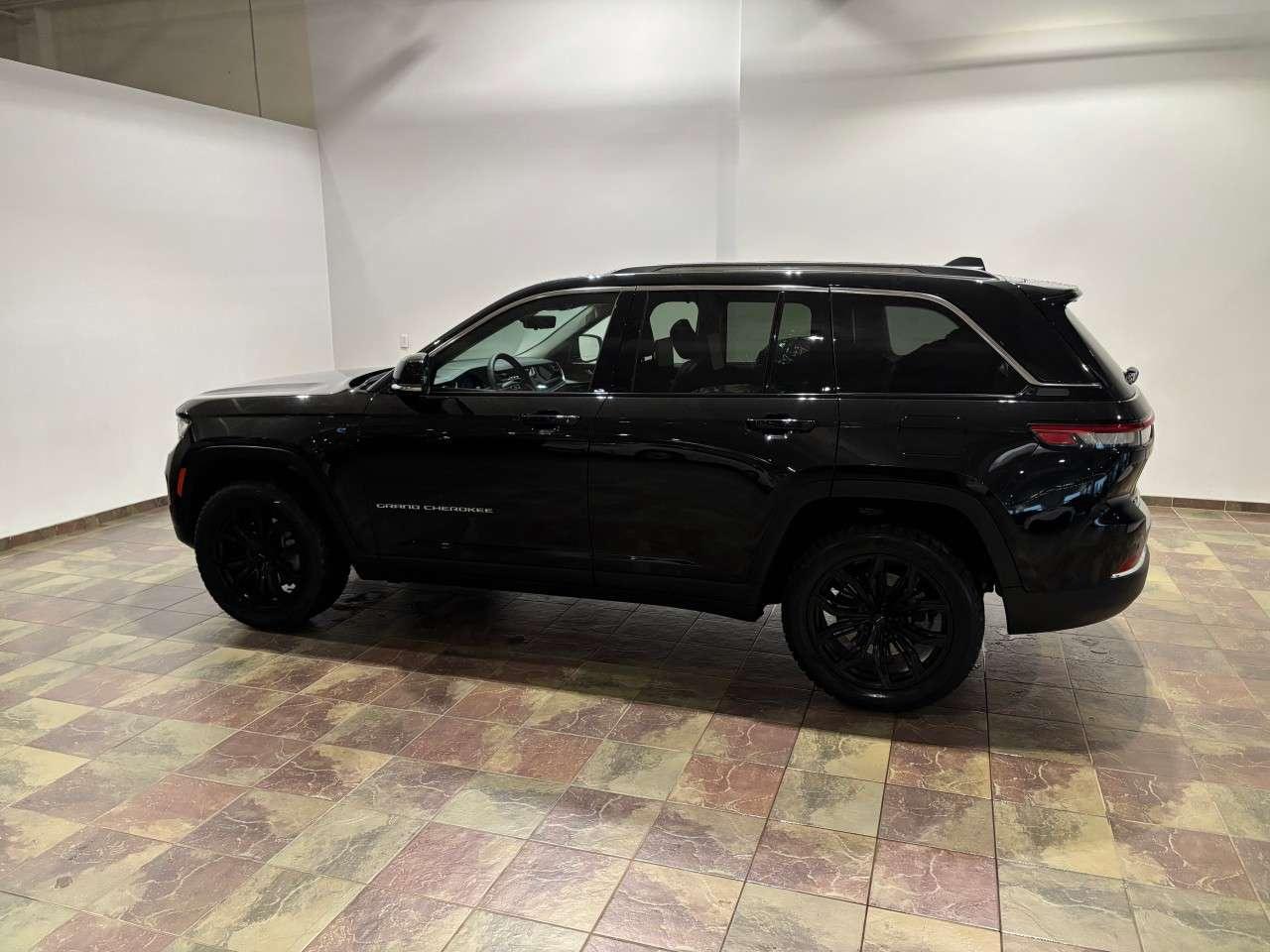 2022 Jeep Grand Cherokee 4X4 Photo